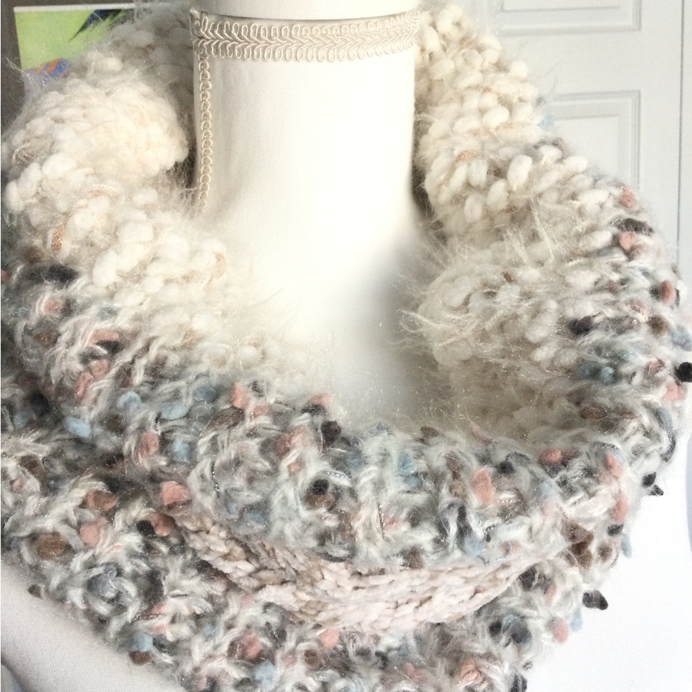 Chunky Knit Infinity Scarf